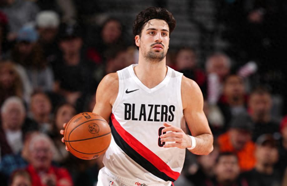 星空体育官网入口-开拓者vs灰熊前瞻：灰熊交易后内线空虚，开拓者力争终结连败